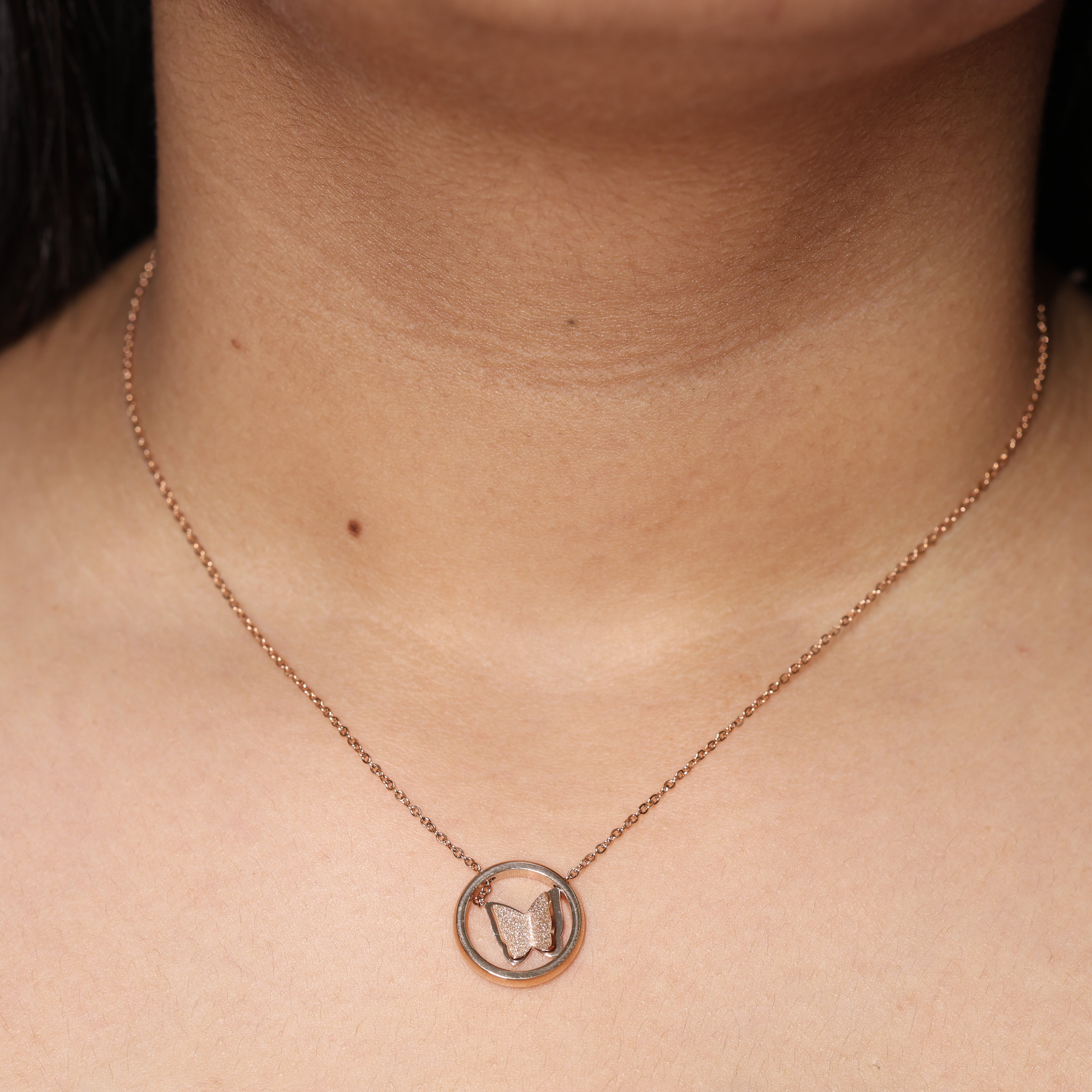 Elegant Rose Gold Butterfly Circle Pendant Necklace