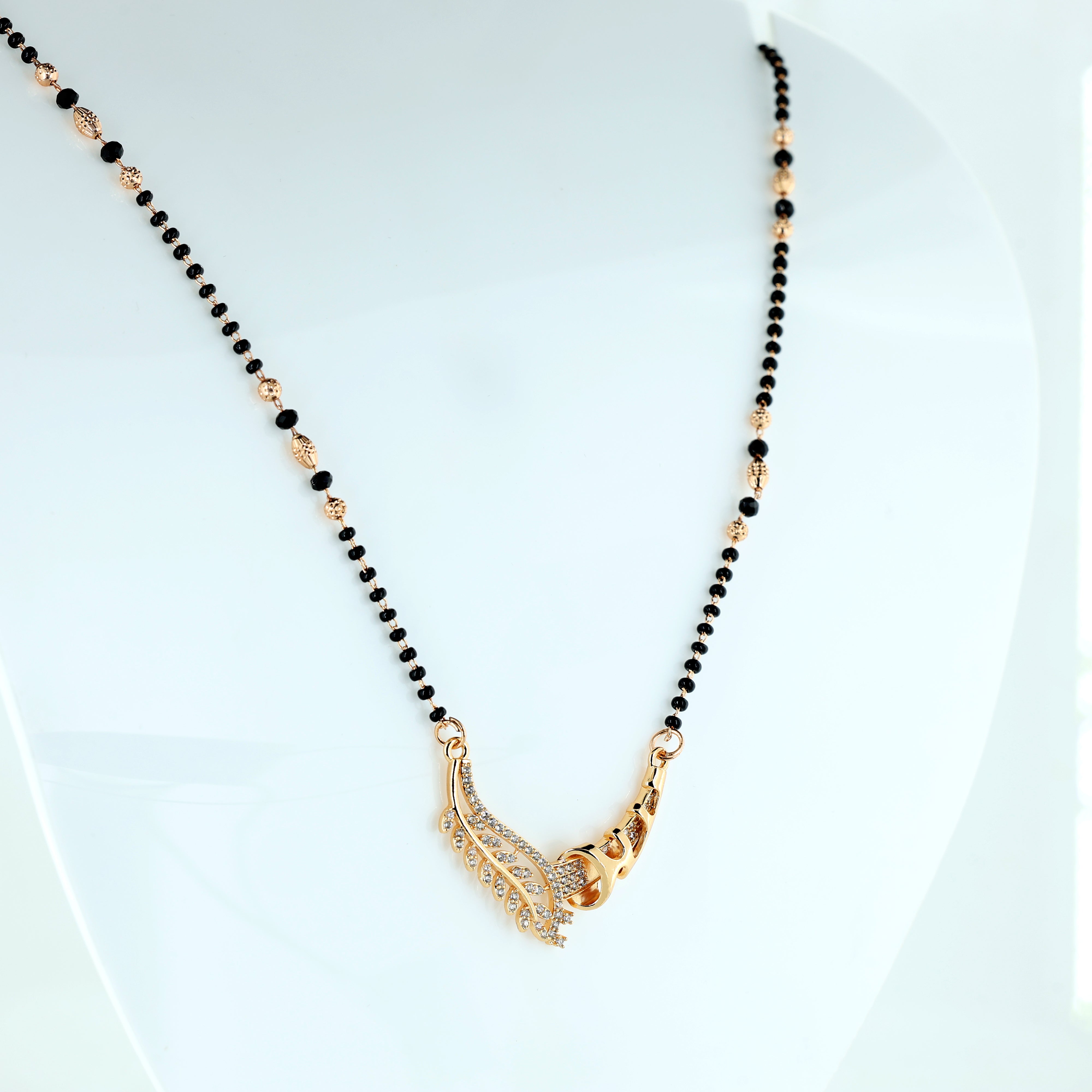 Elegant Leaf Curve Mangalsutra