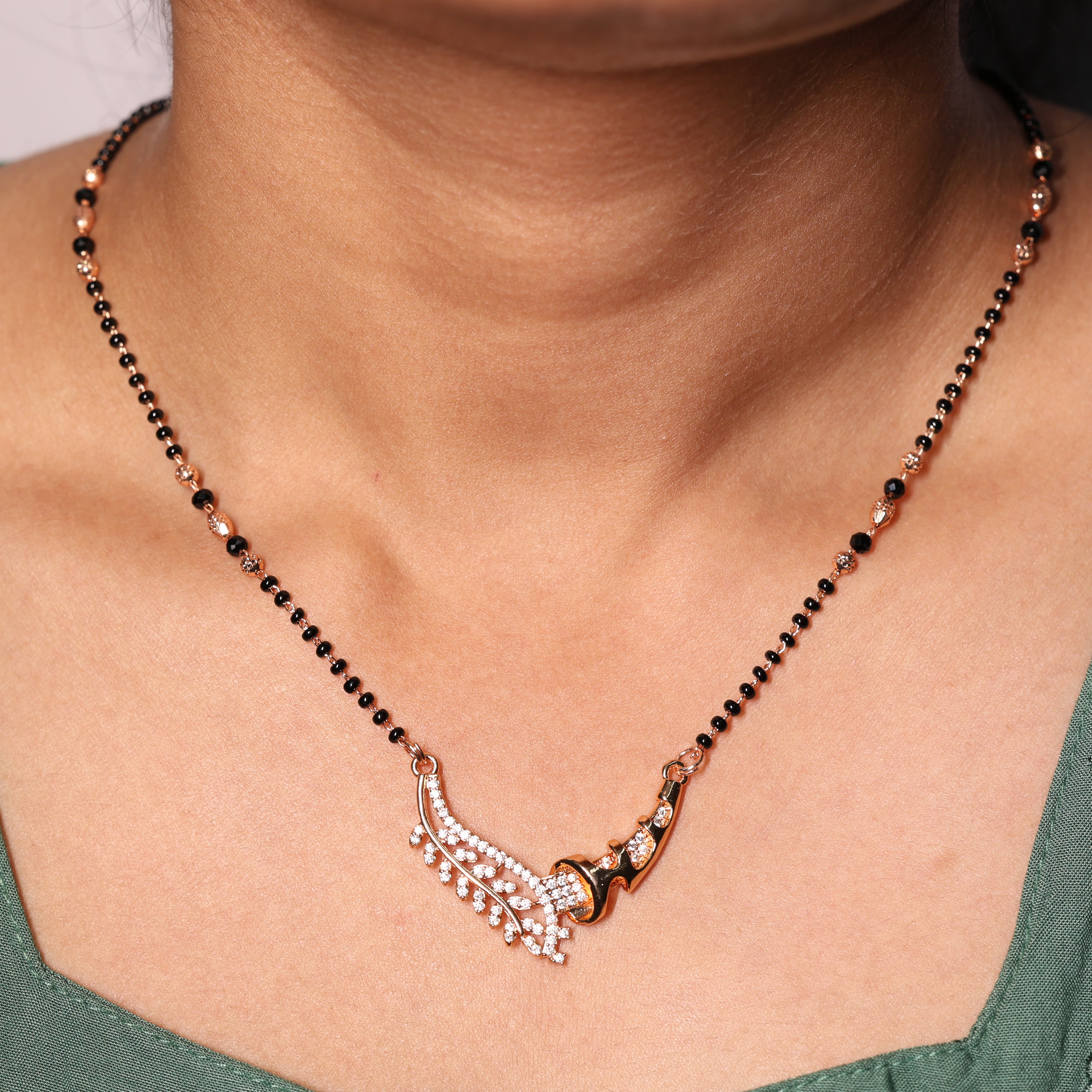 Elegant Leaf Curve Mangalsutra
