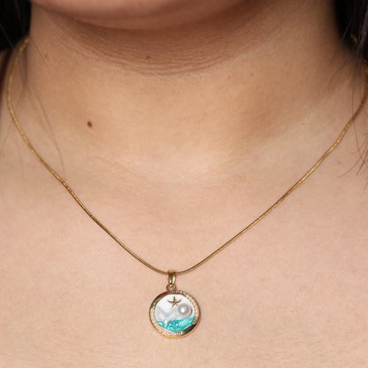 Ocean Pearl Round Pendant Necklace