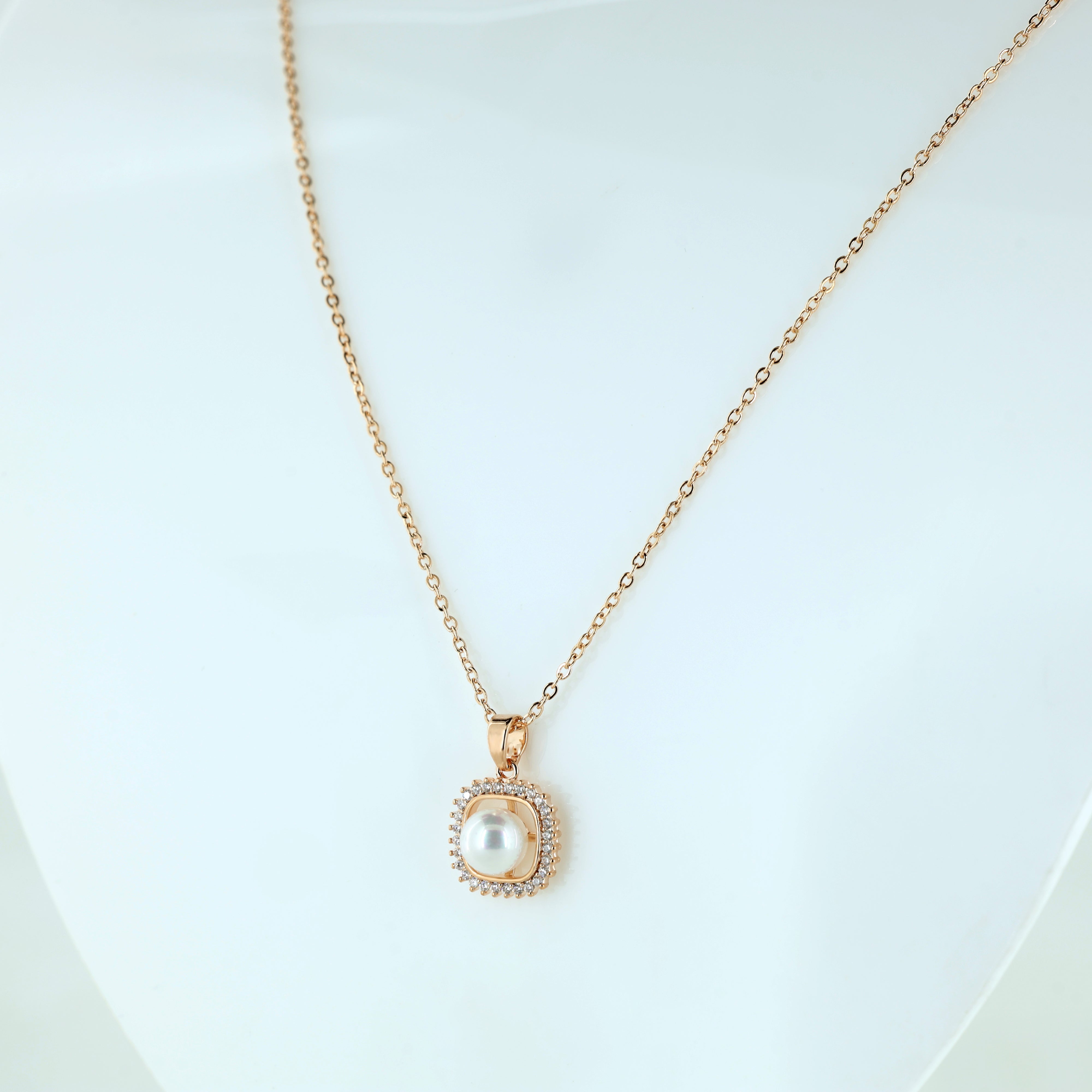 Elegant Rose Gold Pearl Necklace for Women