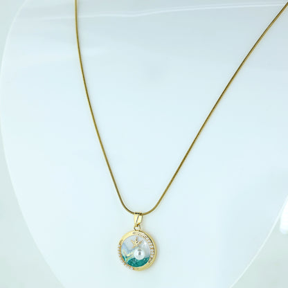 Ocean Pearl Round Pendant Necklace