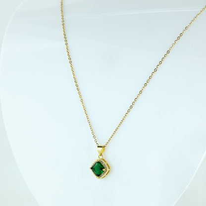 Luxury Emerald Green Crystal Pendant Necklace