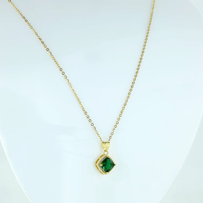 Luxury Emerald Green Crystal Pendant Necklace