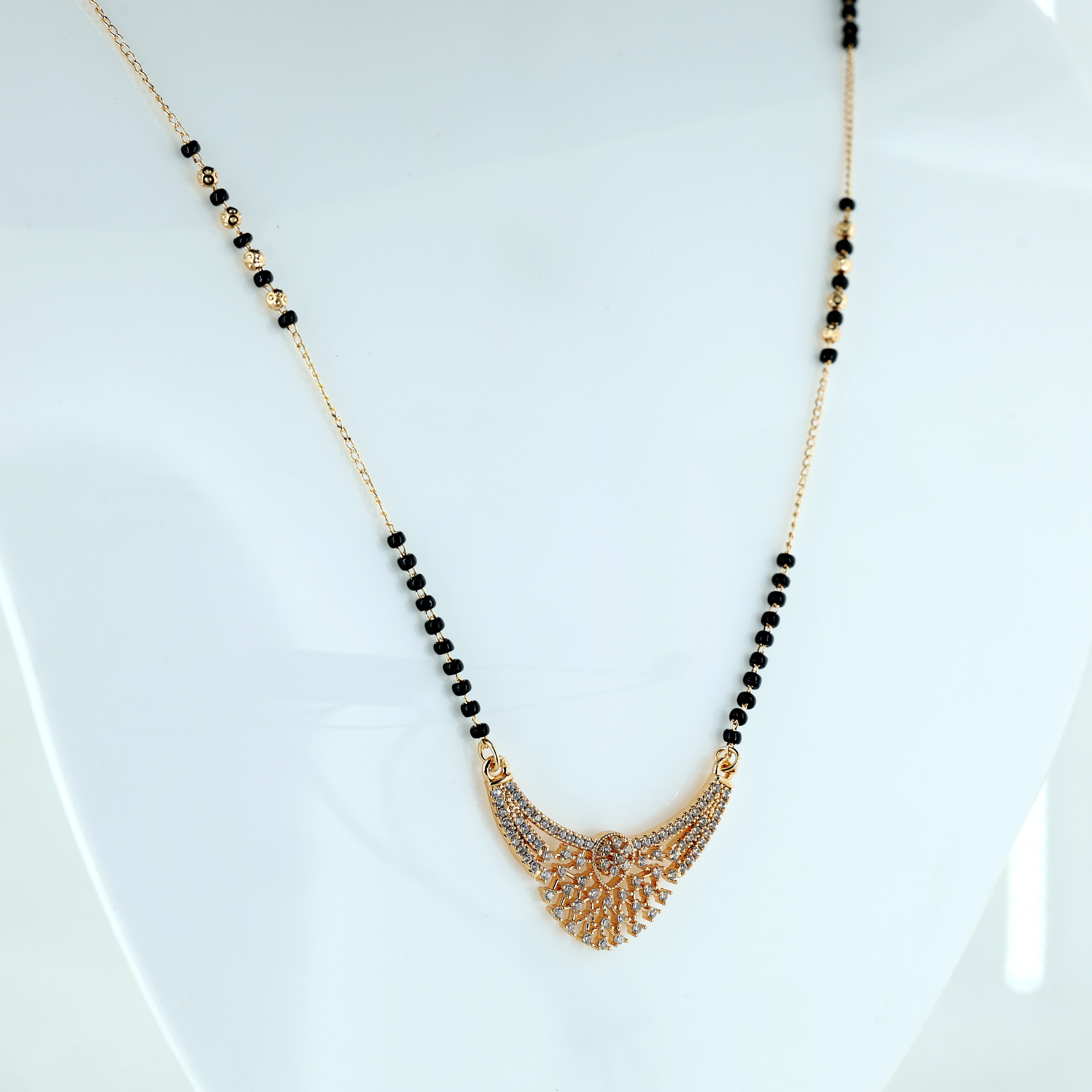 Radiant Lattice Fan Mangalsutra