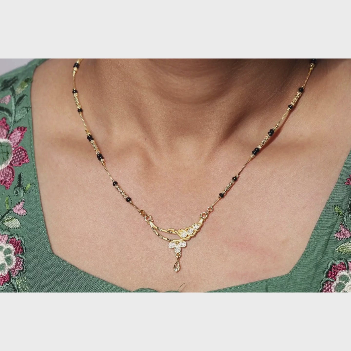 Curvy Floral Mangalsutra