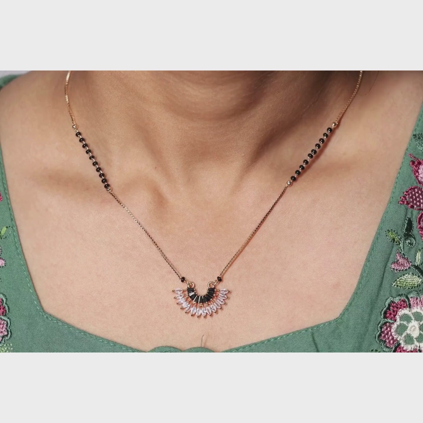 The Sunburst Fan Mangalsutra