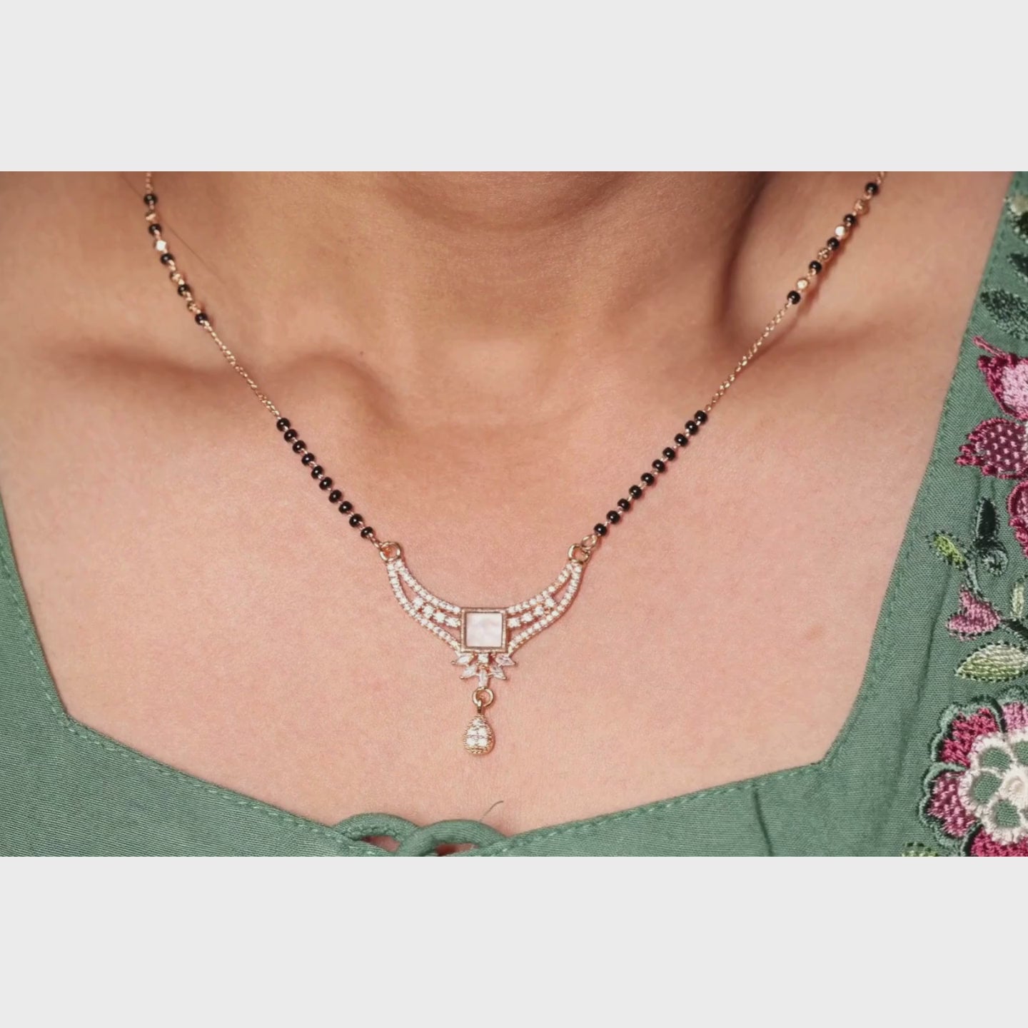 Load video: Royal Drop Pendant Mangalsutra